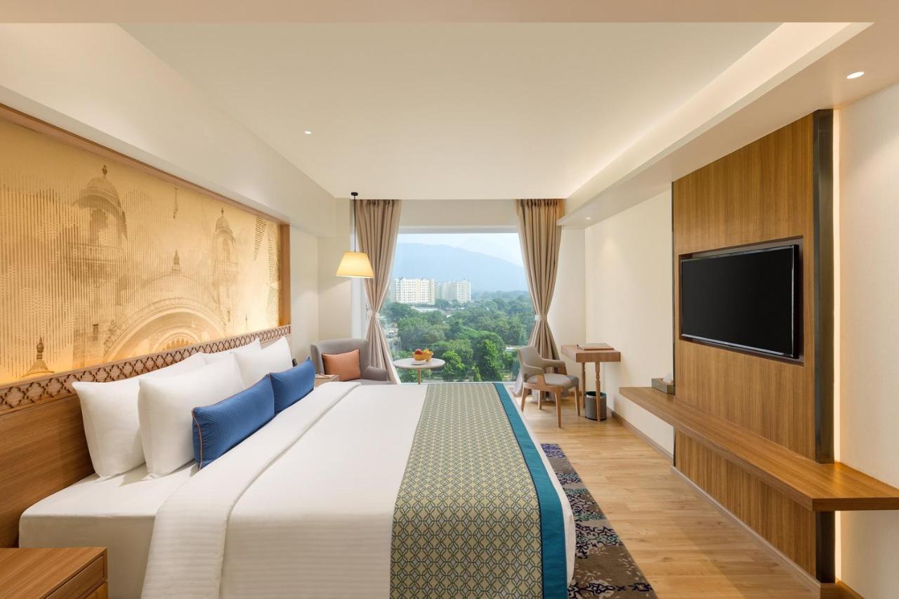 Bellevue Sarovar Premiere Junagadh Exterior foto