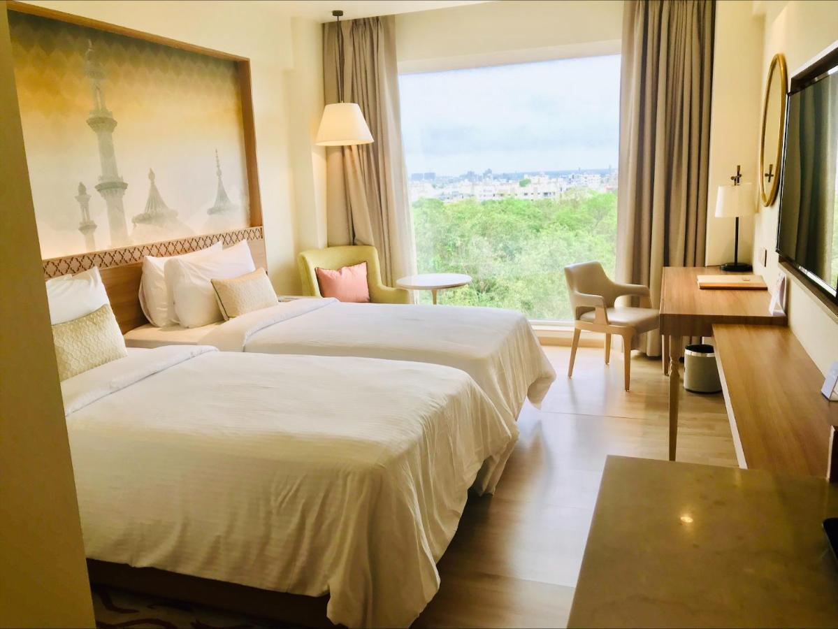 Bellevue Sarovar Premiere Junagadh Exterior foto
